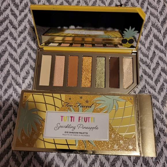 Too Faced Sparkling Pineapple Tutti Frutti Eyeshadow Palette - Picture 7 of 11